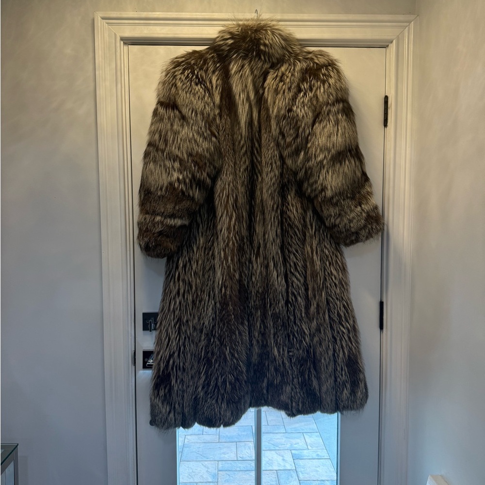 Custom Silver Fox Fur Coat – One Size Fits All - Picture 3 of 6